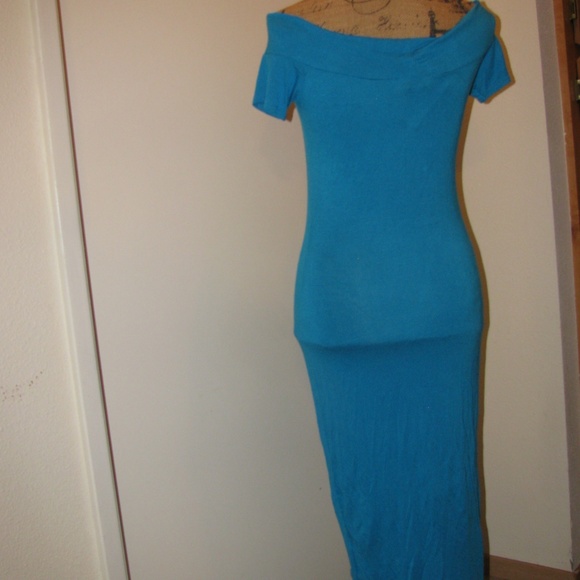 Simple Midi Dress - Picture 6 of 7
